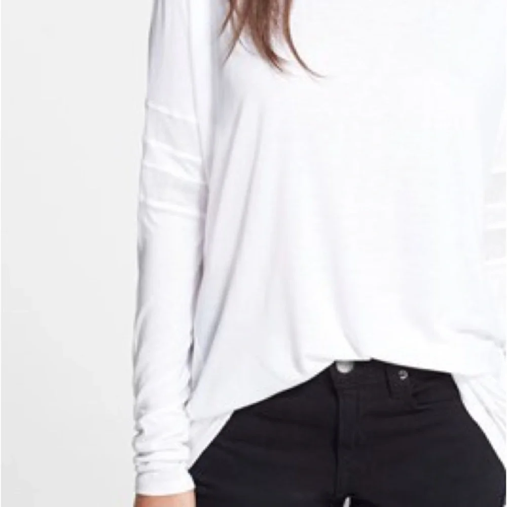 🫶🏼🤘🏼✌🏼 Donated 2 Womens Charity Vince Long Sleeve Crewneck White T-Shirt Top M - Picture 5 of 16